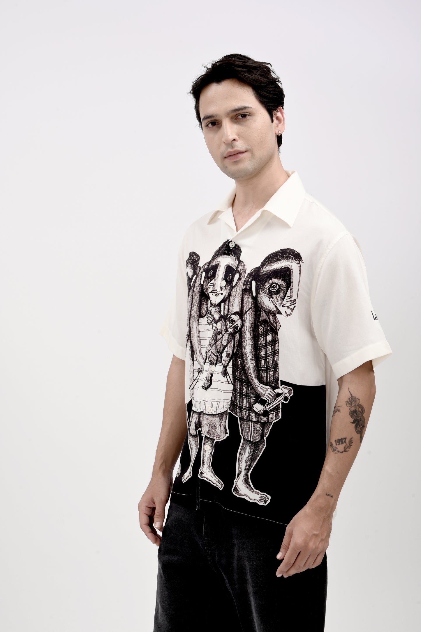 FRIENDS | OVER-SIZED UNISEX SHIRT