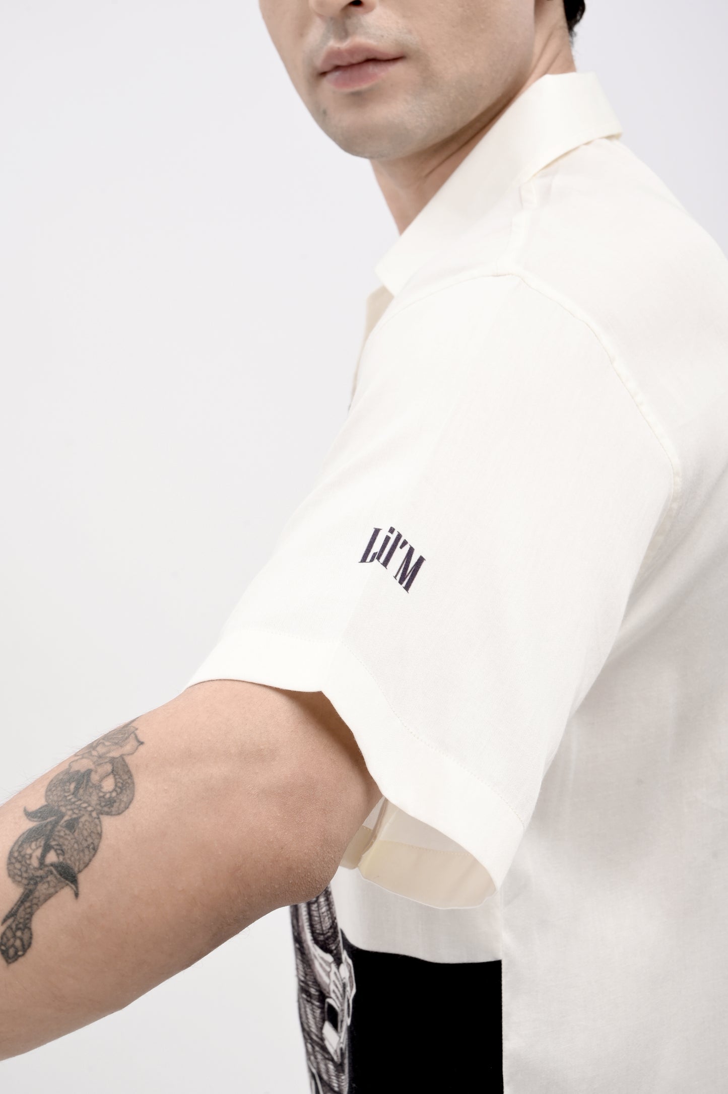 FRIENDS | OVER-SIZED UNISEX SHIRT
