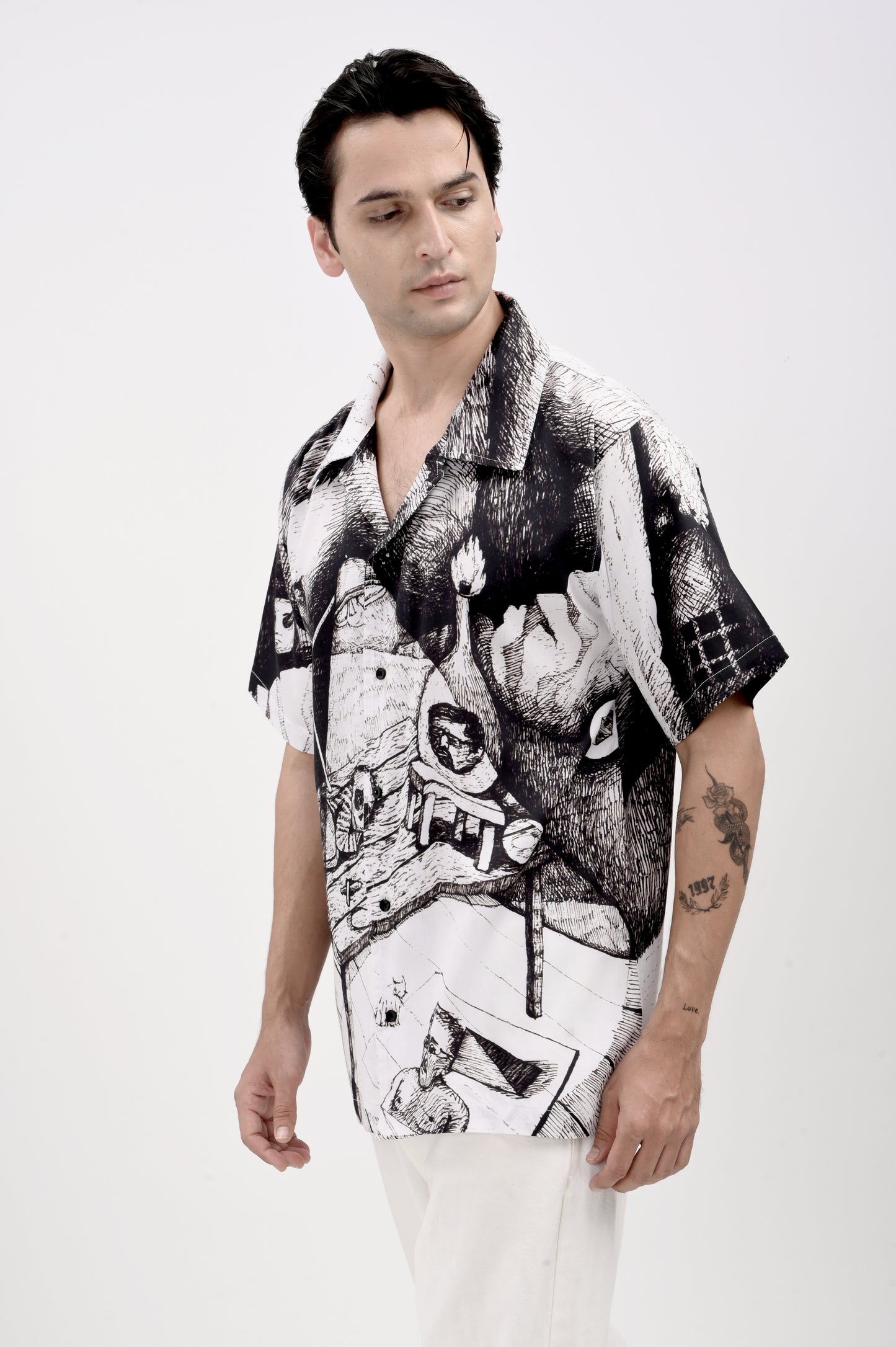 H O D | OVER-SIZED UNISEX SHIRT