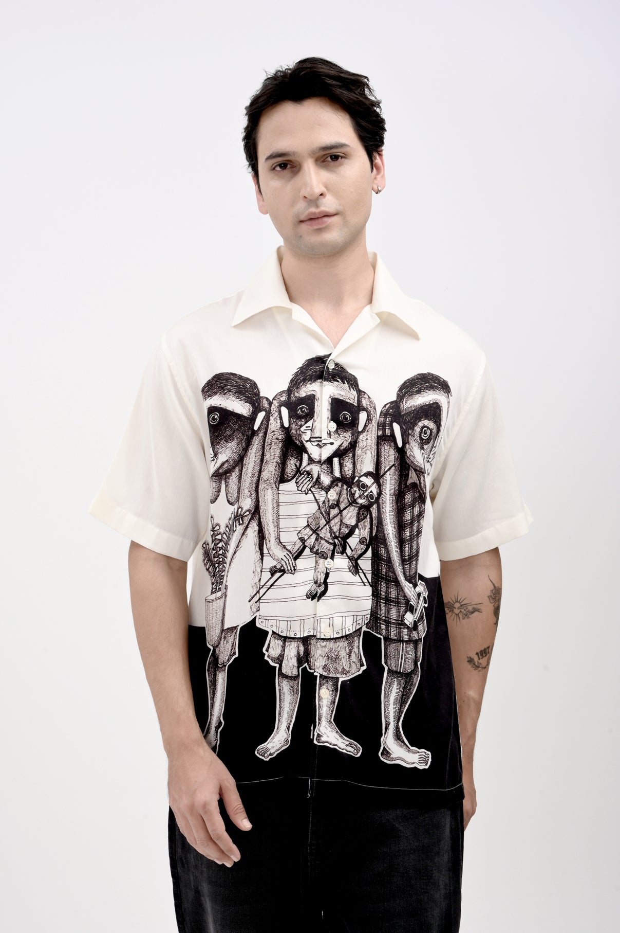 FRIENDS | OVER-SIZED UNISEX SHIRT