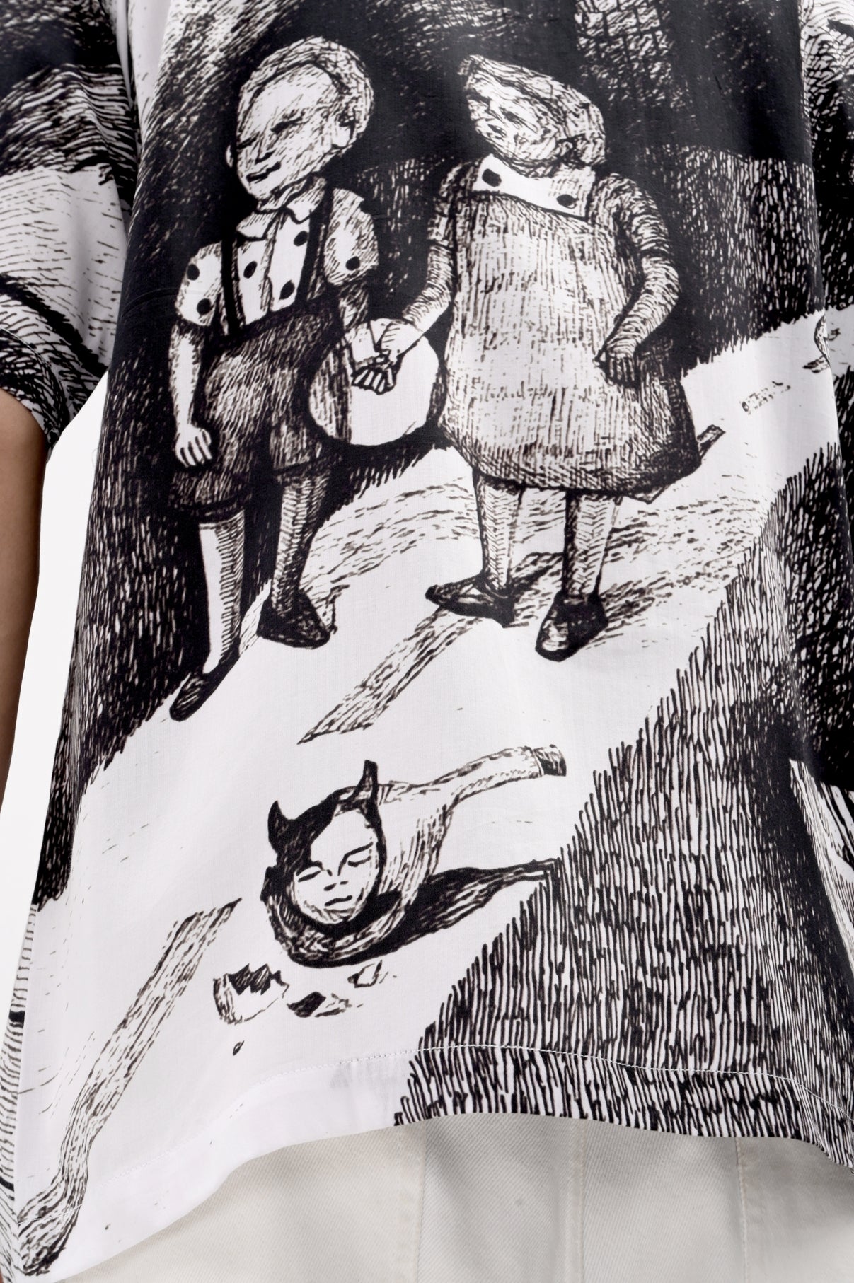 H O D | OVER-SIZED UNISEX SHIRT