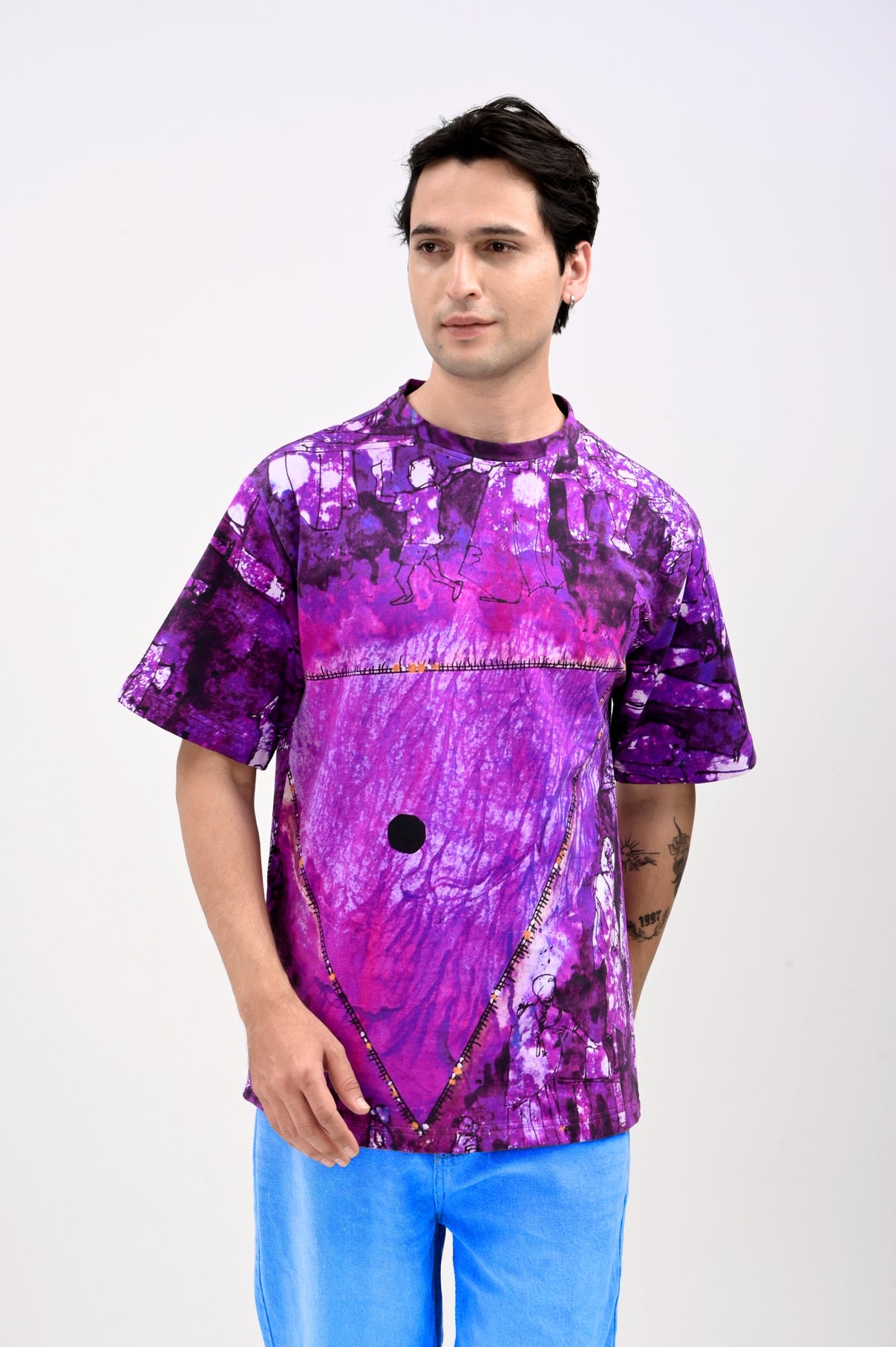 FEMININE | OVER-SIZED UNISEX T-SHIRT