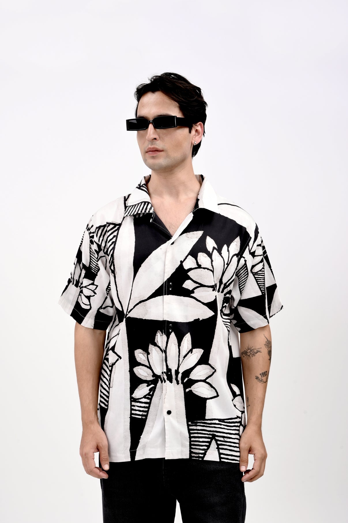 COCO TREES | OVER-SIZED UNISEX SHIRT